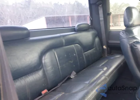 1998 Chevrolet K1500 Fleetside z USA, uszkodzony, nr VIN 2GCEK19R6W1206301